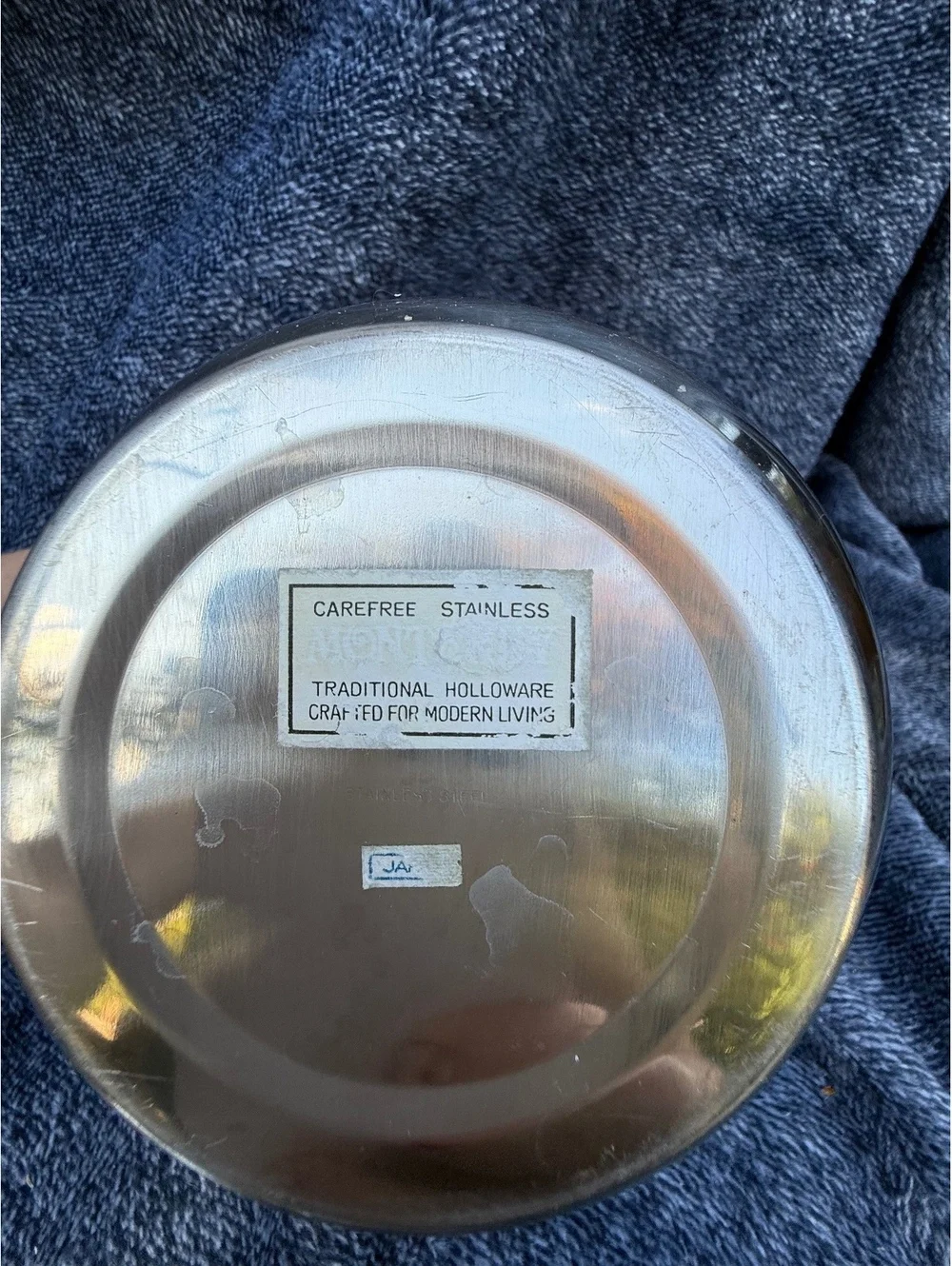 Carefree Stainless Steel Traditional Holloware Pot with Lid